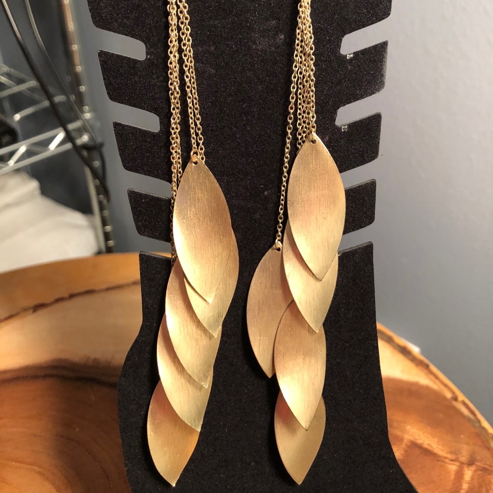 NWOT Brushed Gold Falling Leaves Pierced Earrings